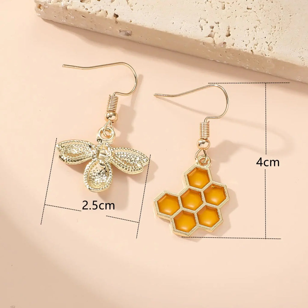 Abeille Dorée – Bee Drop Earrings
