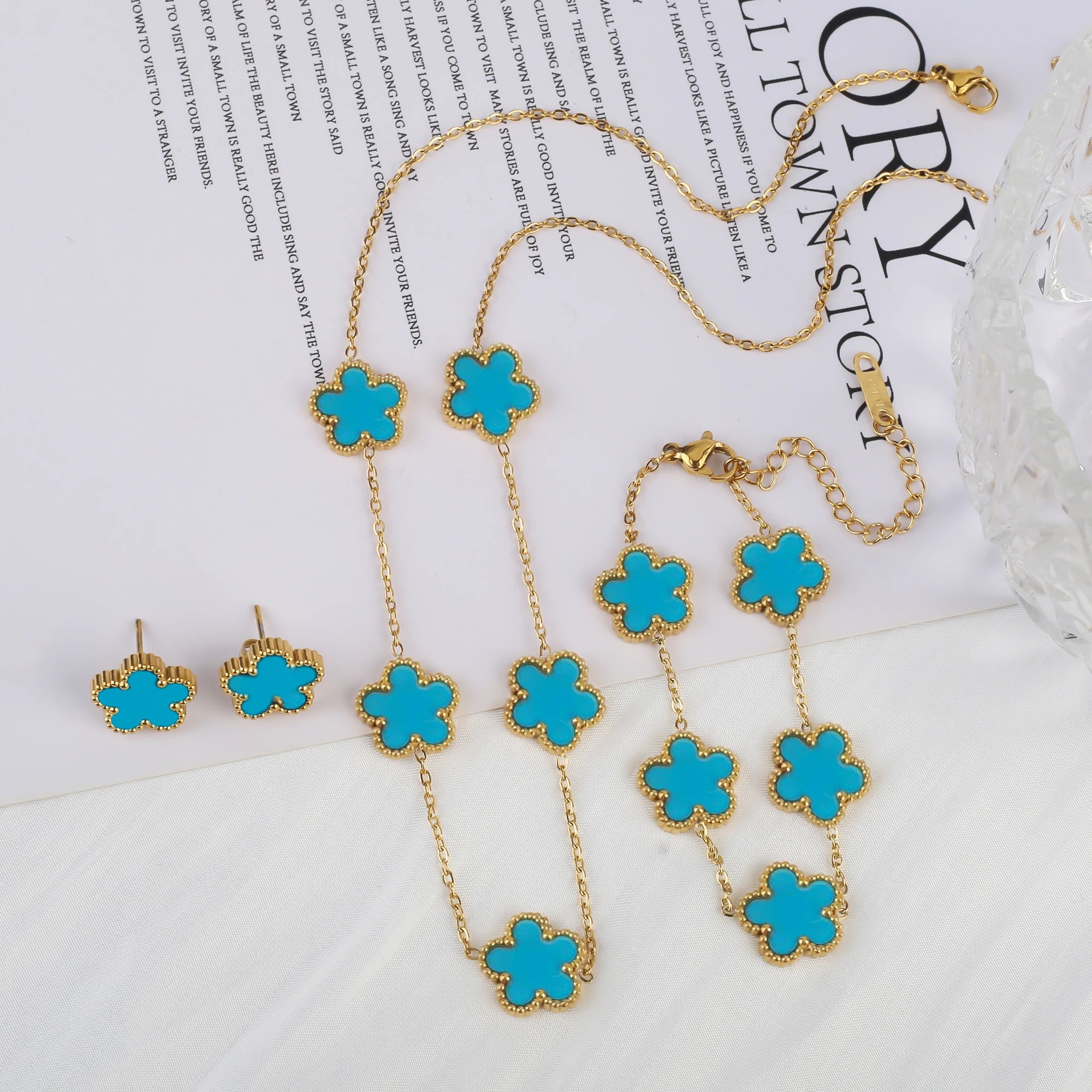 Fleur de Grace – 18K Gold Plated Clover Jewelry Set