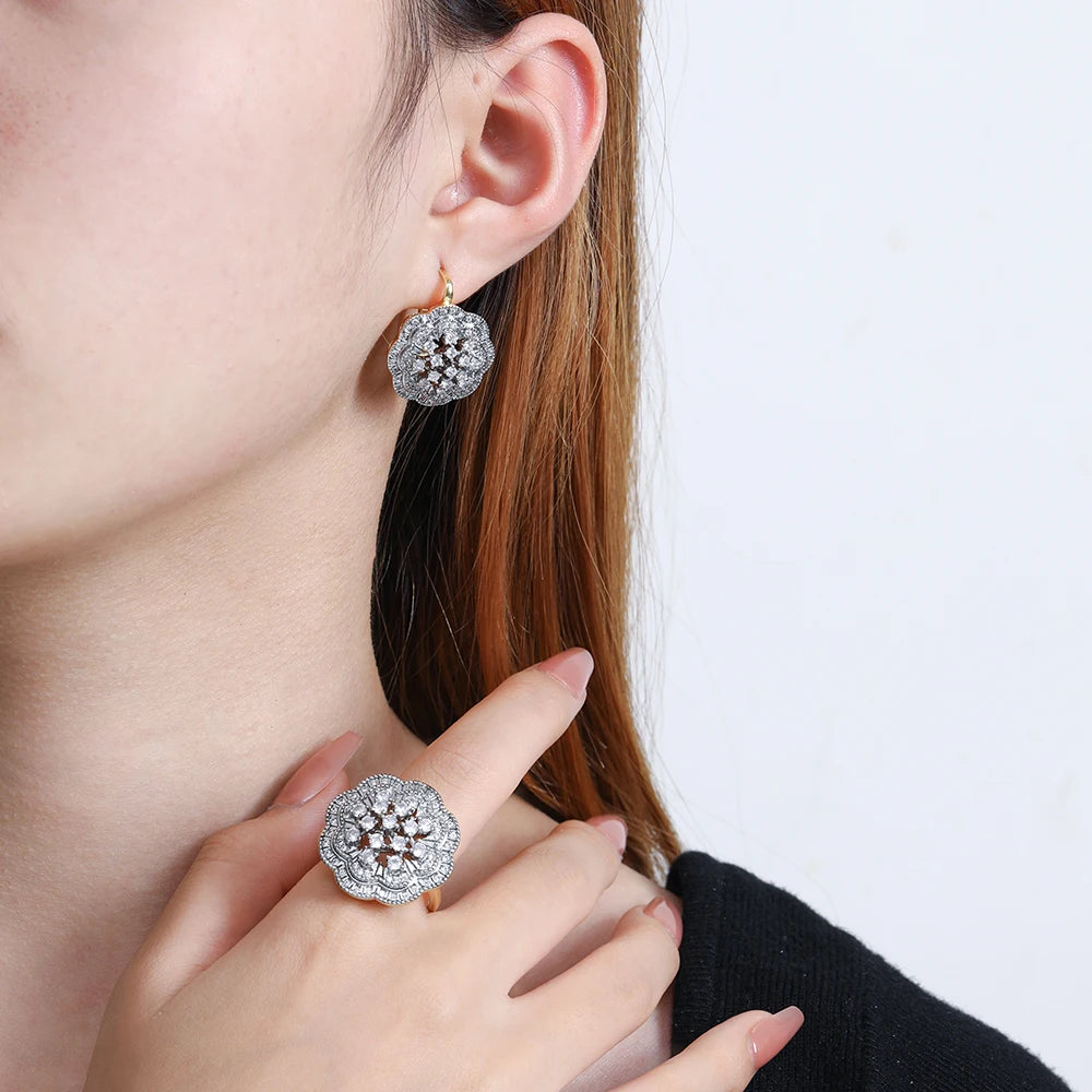 Large Two-Color Hollow Flower Earrings – 14K Gold Plated