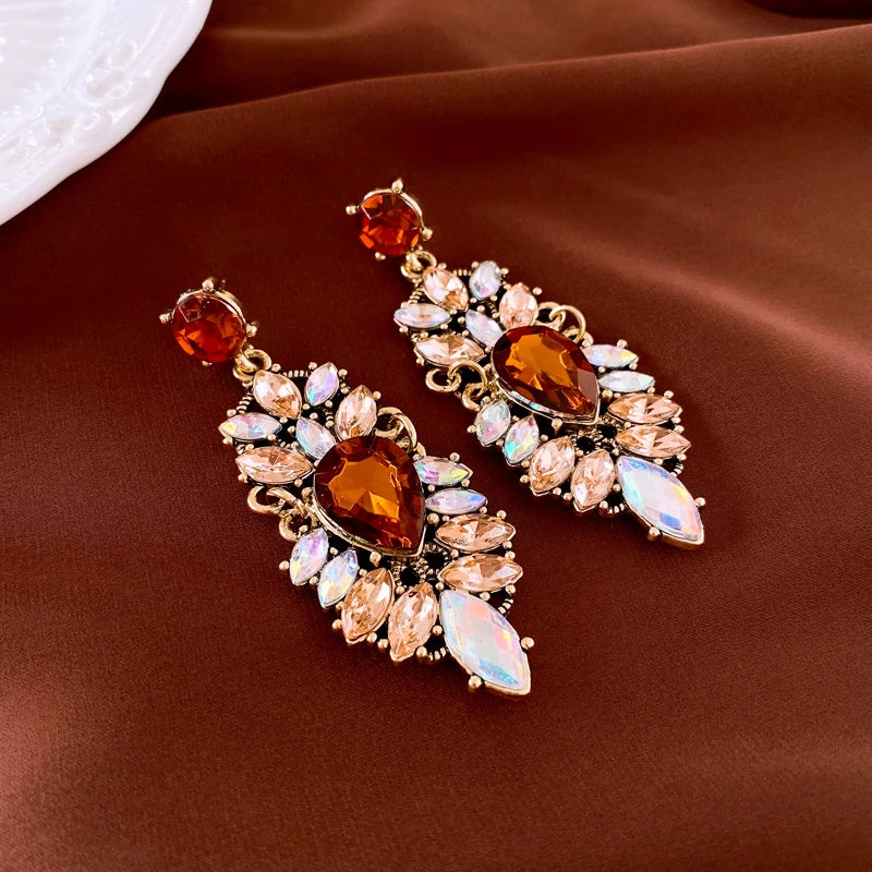 Feuille de Luxe – Leaf Rhinestone Earrings
