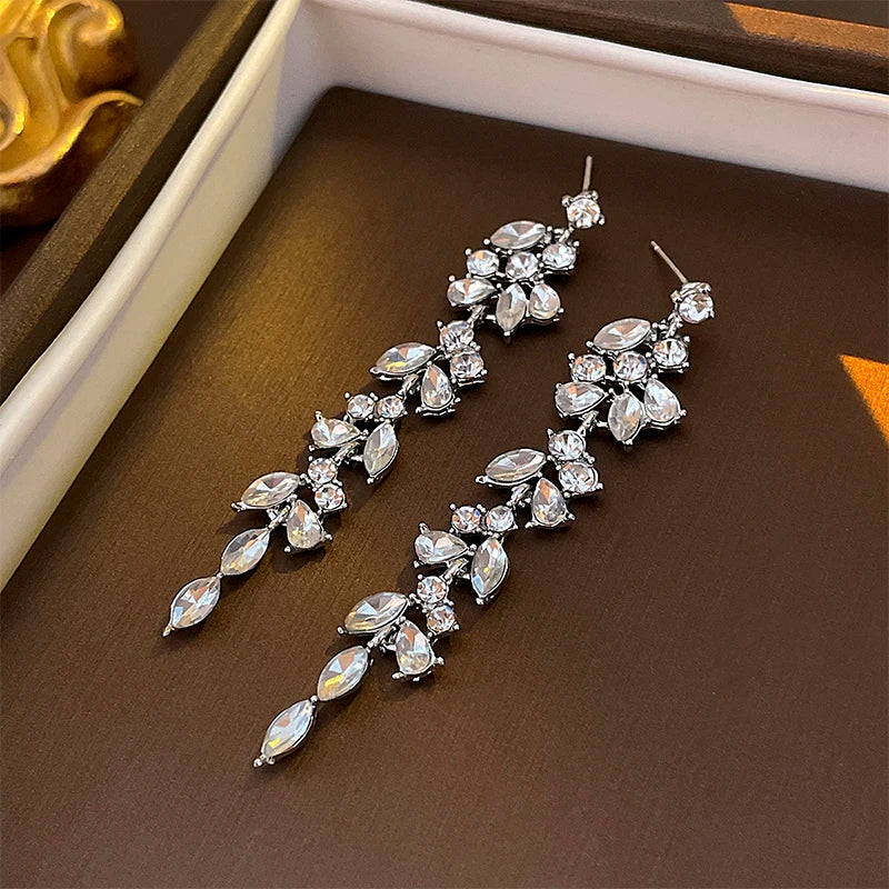 Feuille de Luxe – Leaf Rhinestone Earrings