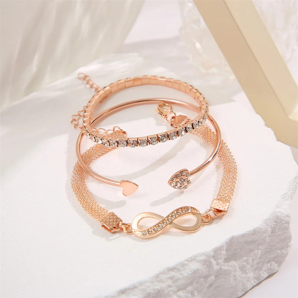 Cœur Éternel – Vintage Heart Crystal Bracelet Set