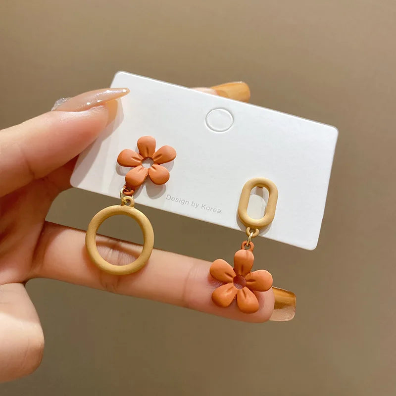 Fleur Café – Elegant Drop Earrings