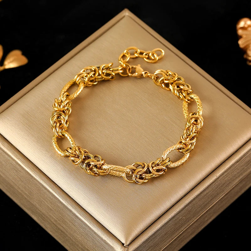 Twisted 316L Stainless Steel Bracelet – 18K Gold Plated for Women