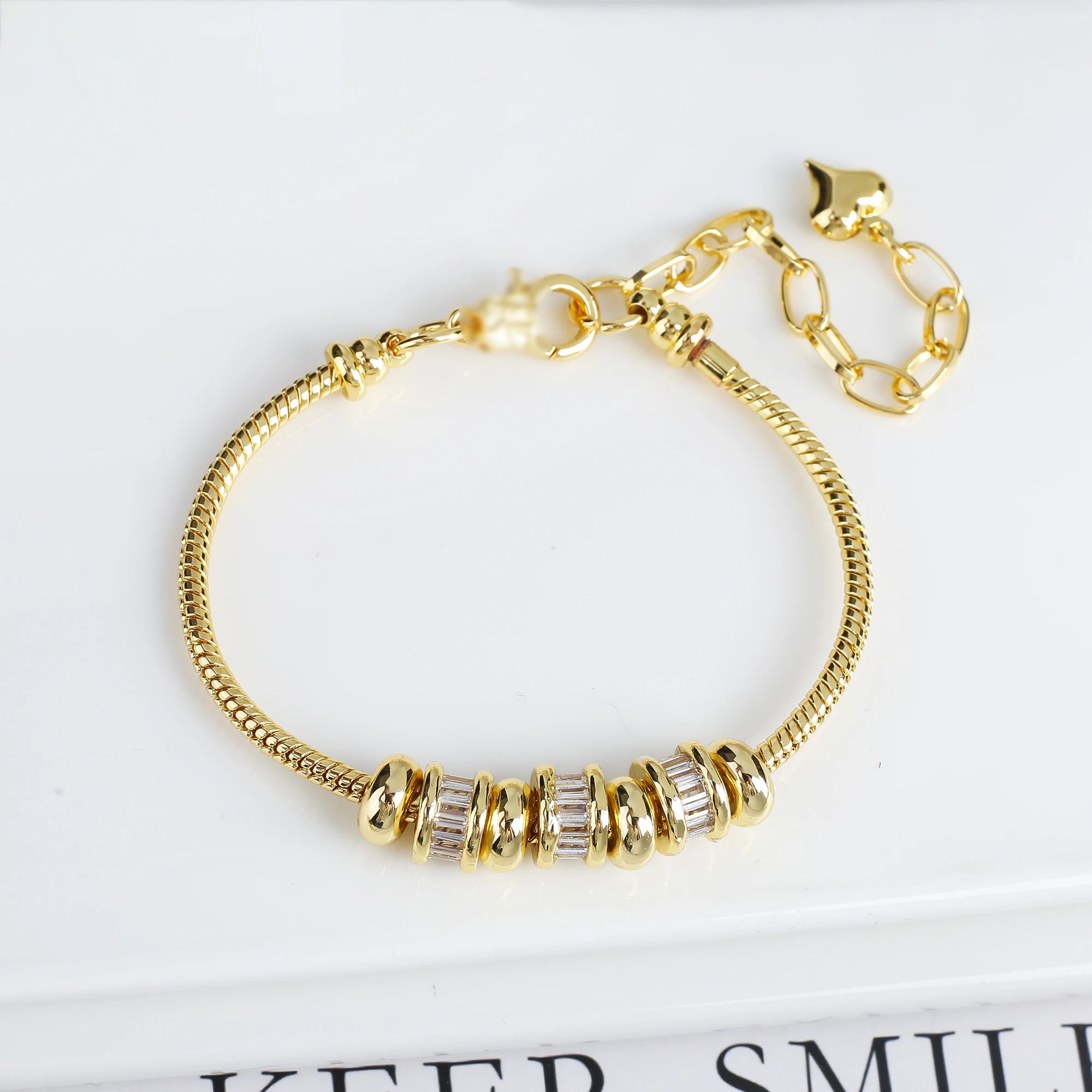 5-Leaf Clover Woven Chain Bracelet – Women’s Luxury Jewelry