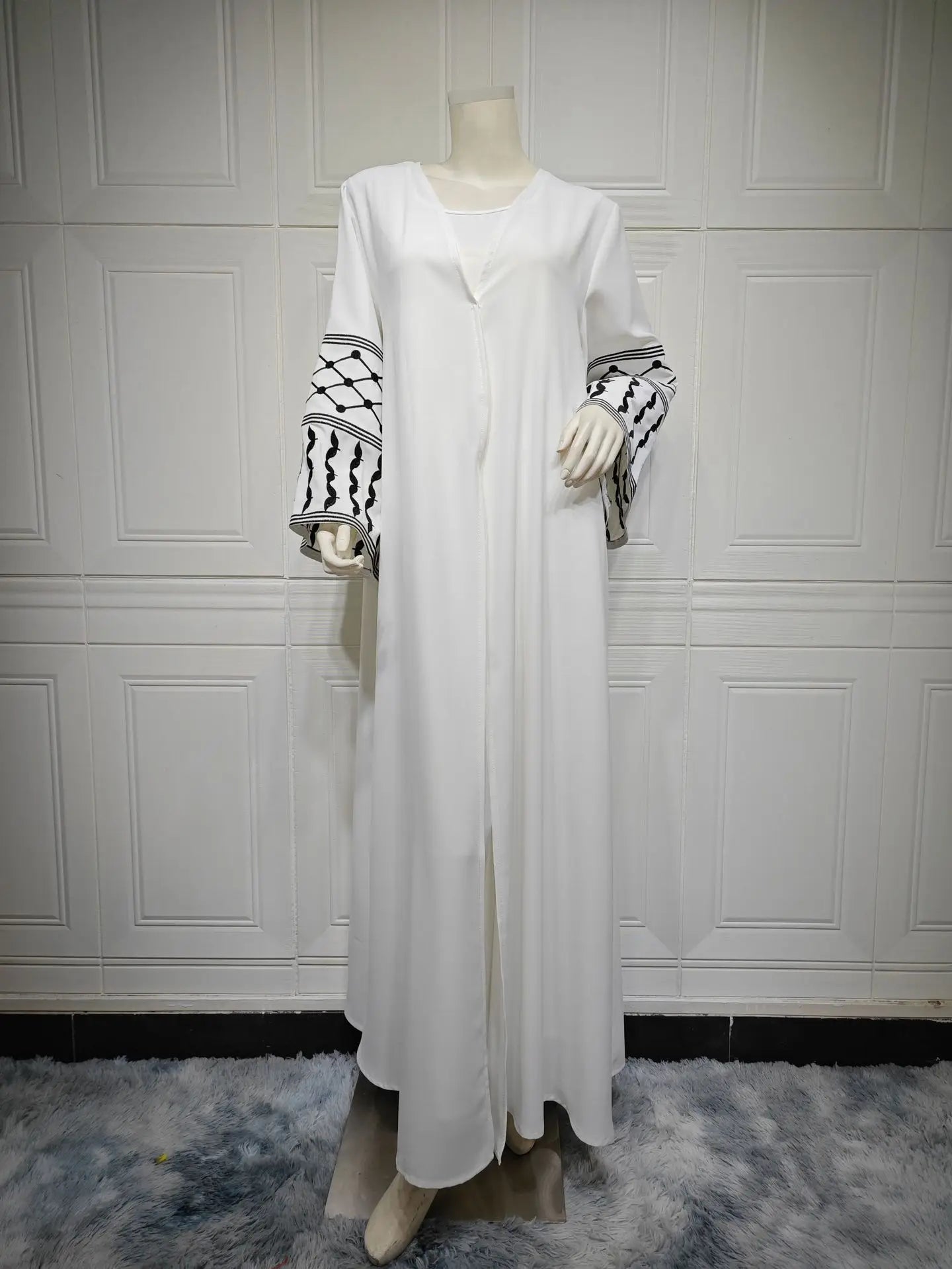 Embroidered Muslim Abaya – Middle Eastern Loose Cardigan Robe for Women