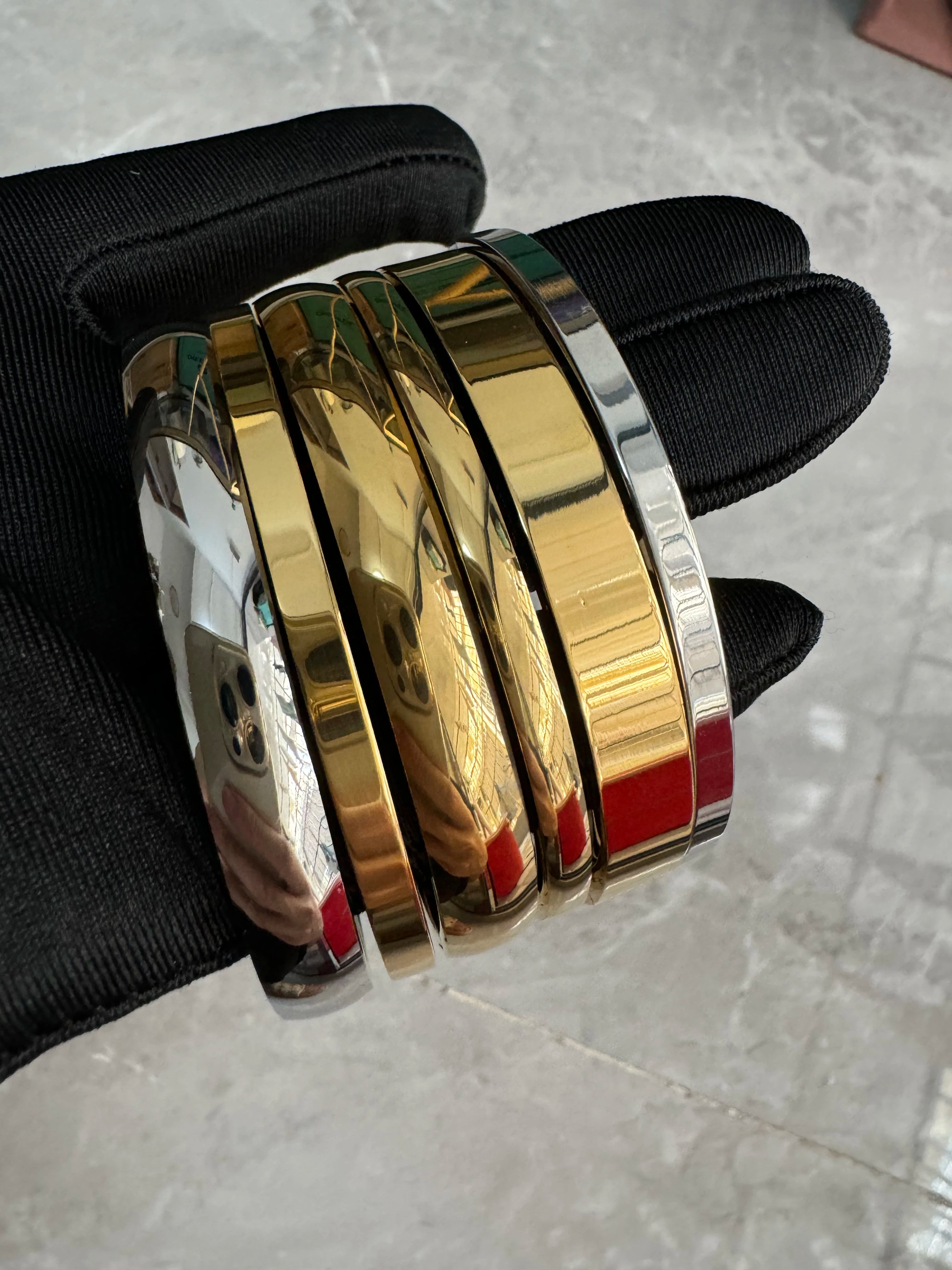 Oval Smooth Stainless Steel Bangle. 18k Gold Color Charm Jewelry Gifts Wholesale
