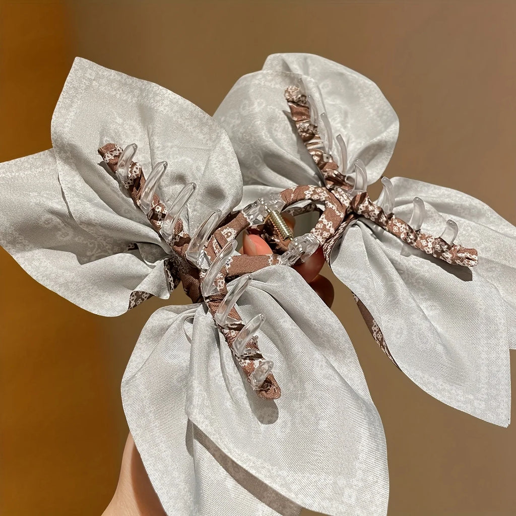Brown Cashew Flower Hair Clip – Elegant Shark Clip for Women