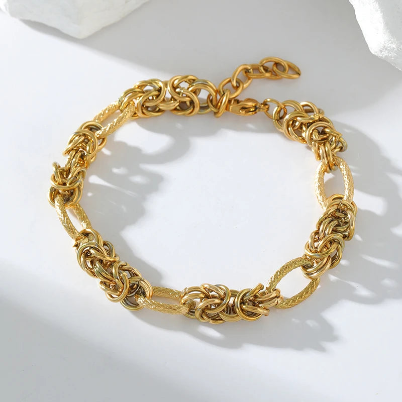 Twisted 316L Stainless Steel Bracelet – 18K Gold Plated for Women
