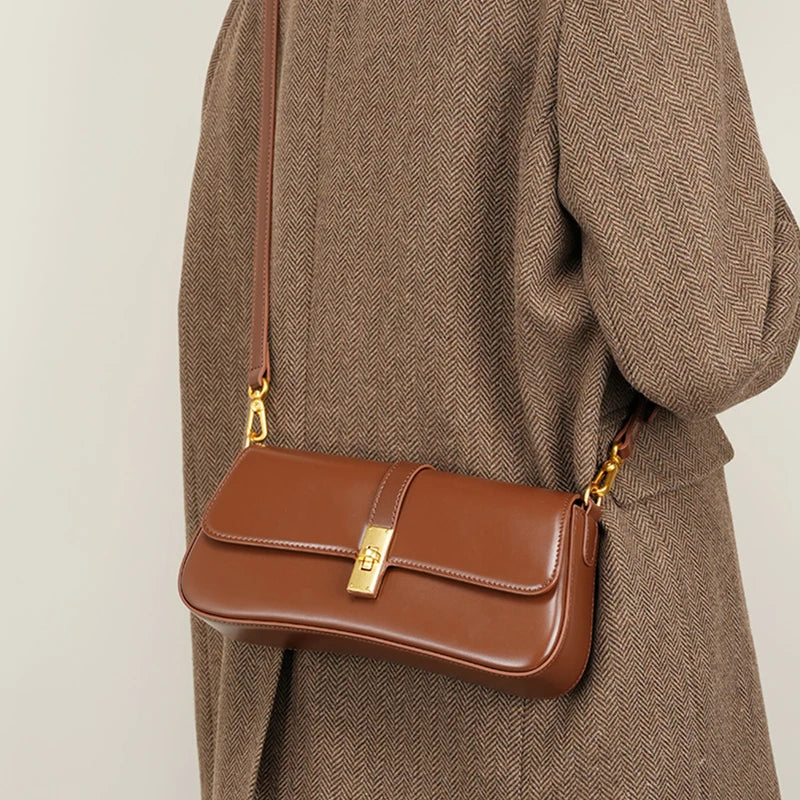 Elegant Leather Underarm Bag – Luxury Women’s Crossbody Saddle Handbag