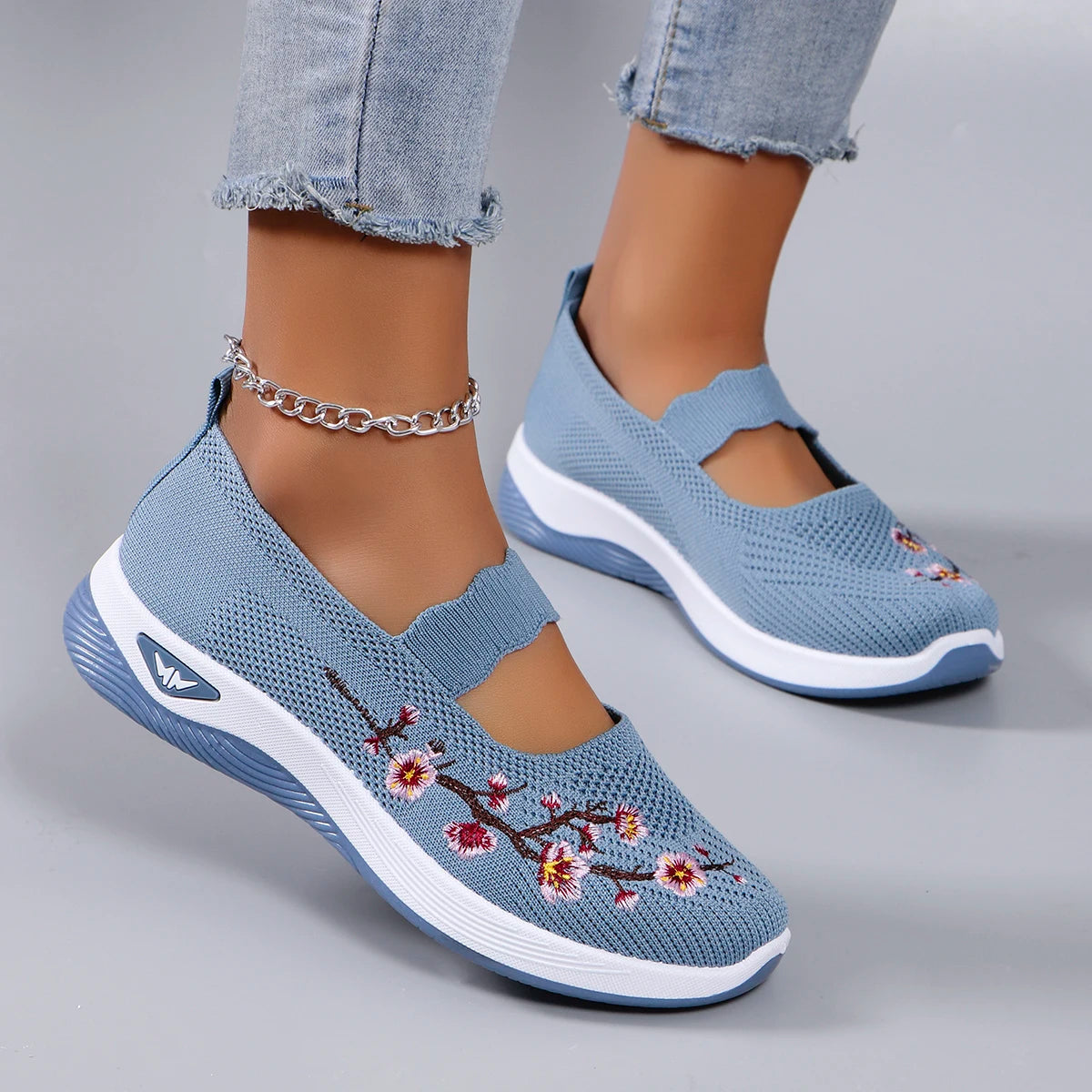 Women’s Summer Breathable Mesh Flat Sneakers – Casual Sports Shoes