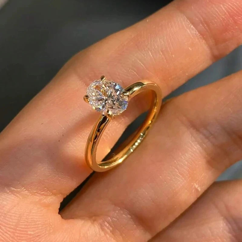 Éclat d’Amour – Sterling Silver Oval Zircon Ring