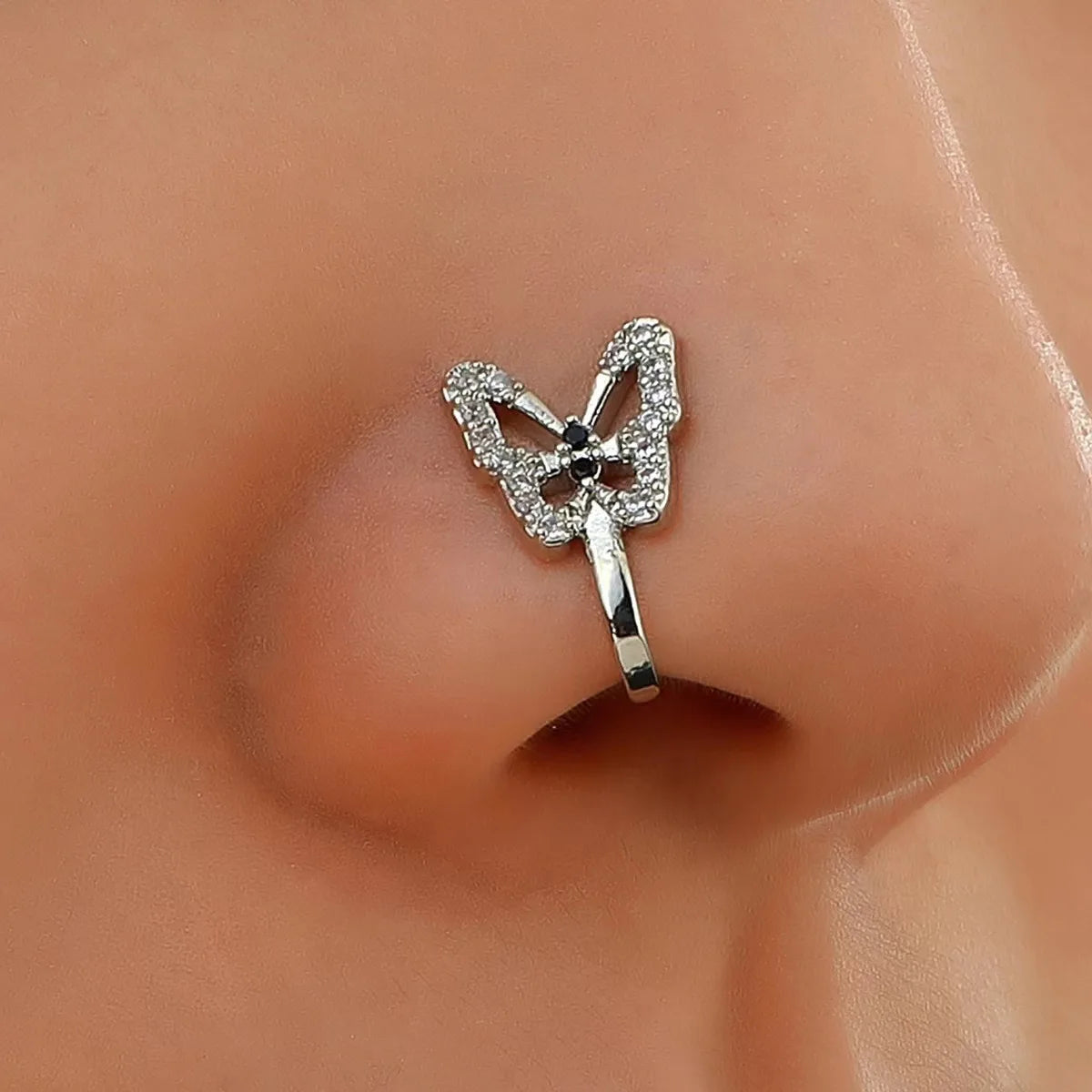 Papillon Chic – Adjustable Butterfly Nose Clip