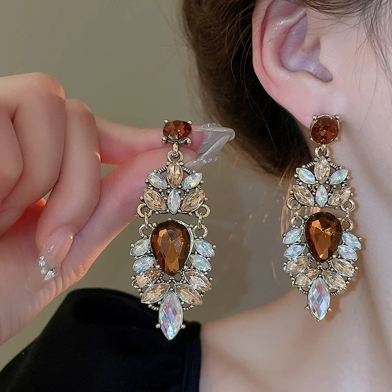 Feuille de Luxe – Leaf Rhinestone Earrings