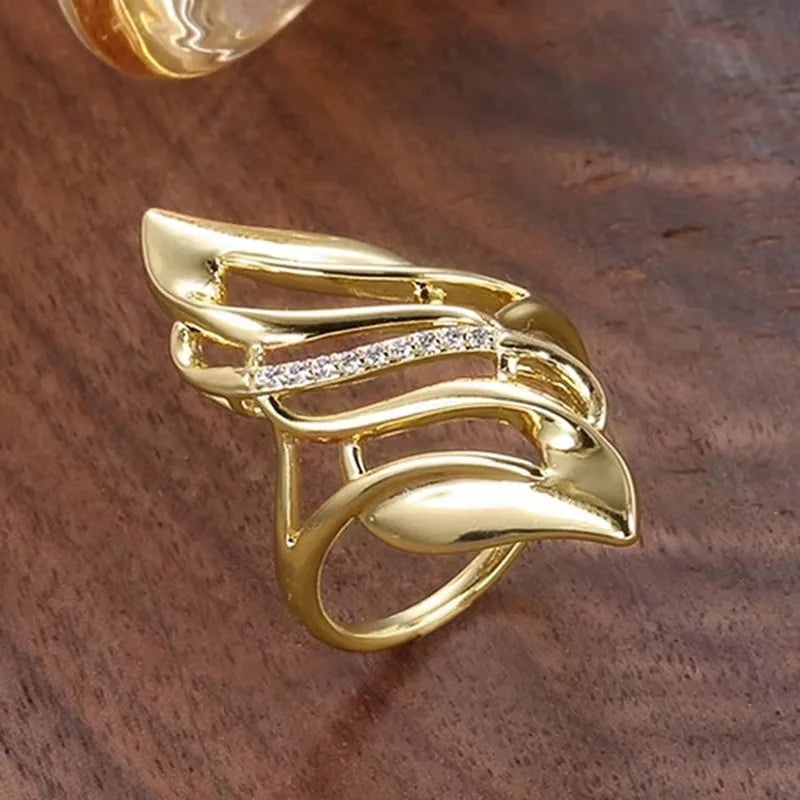 Étoile Dorée – Marquise CZ Ring