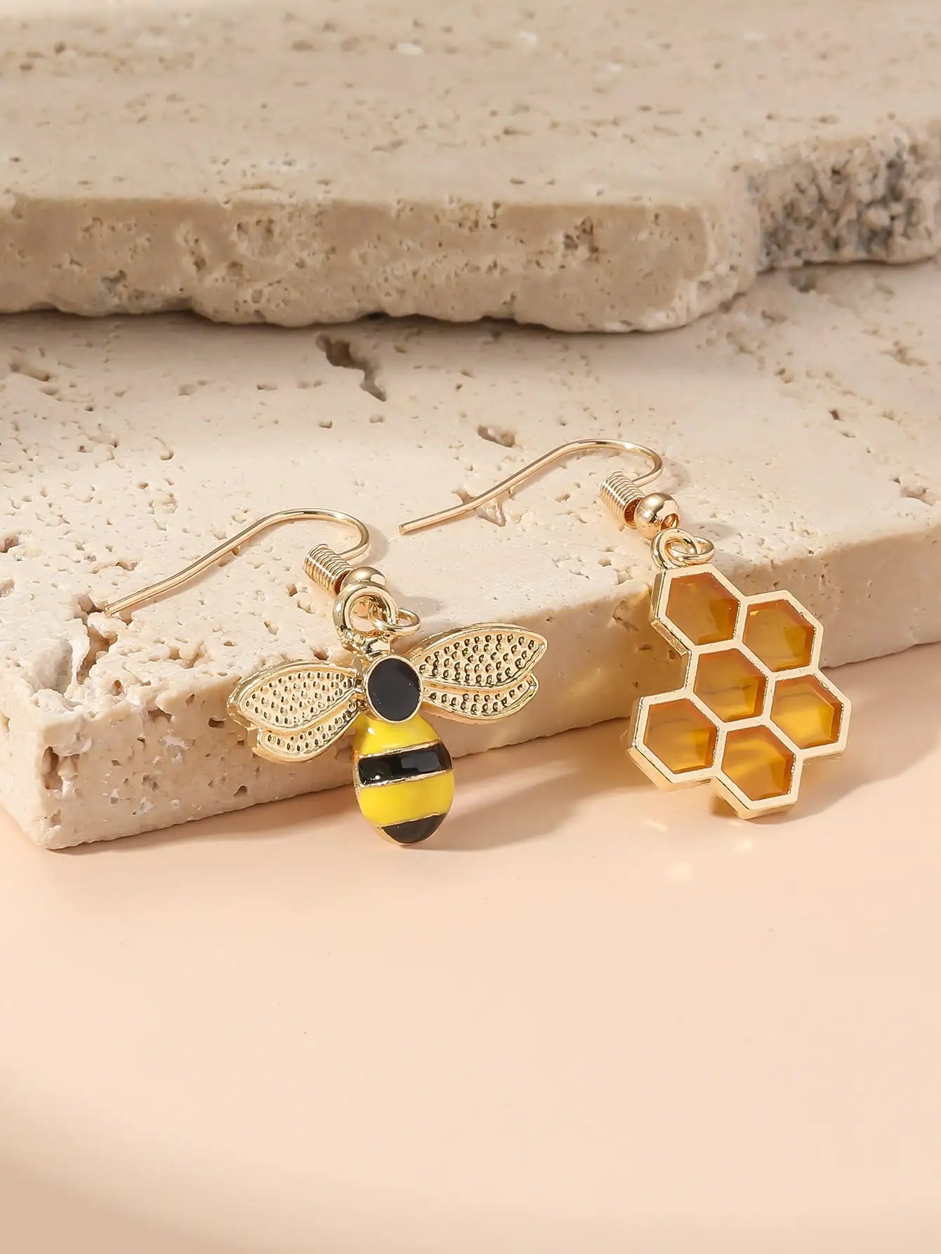 Abeille Dorée – Bee Drop Earrings