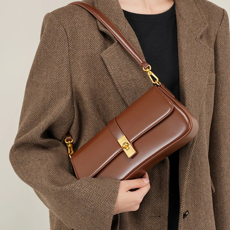 Elegant Leather Underarm Bag – Luxury Women’s Crossbody Saddle Handbag