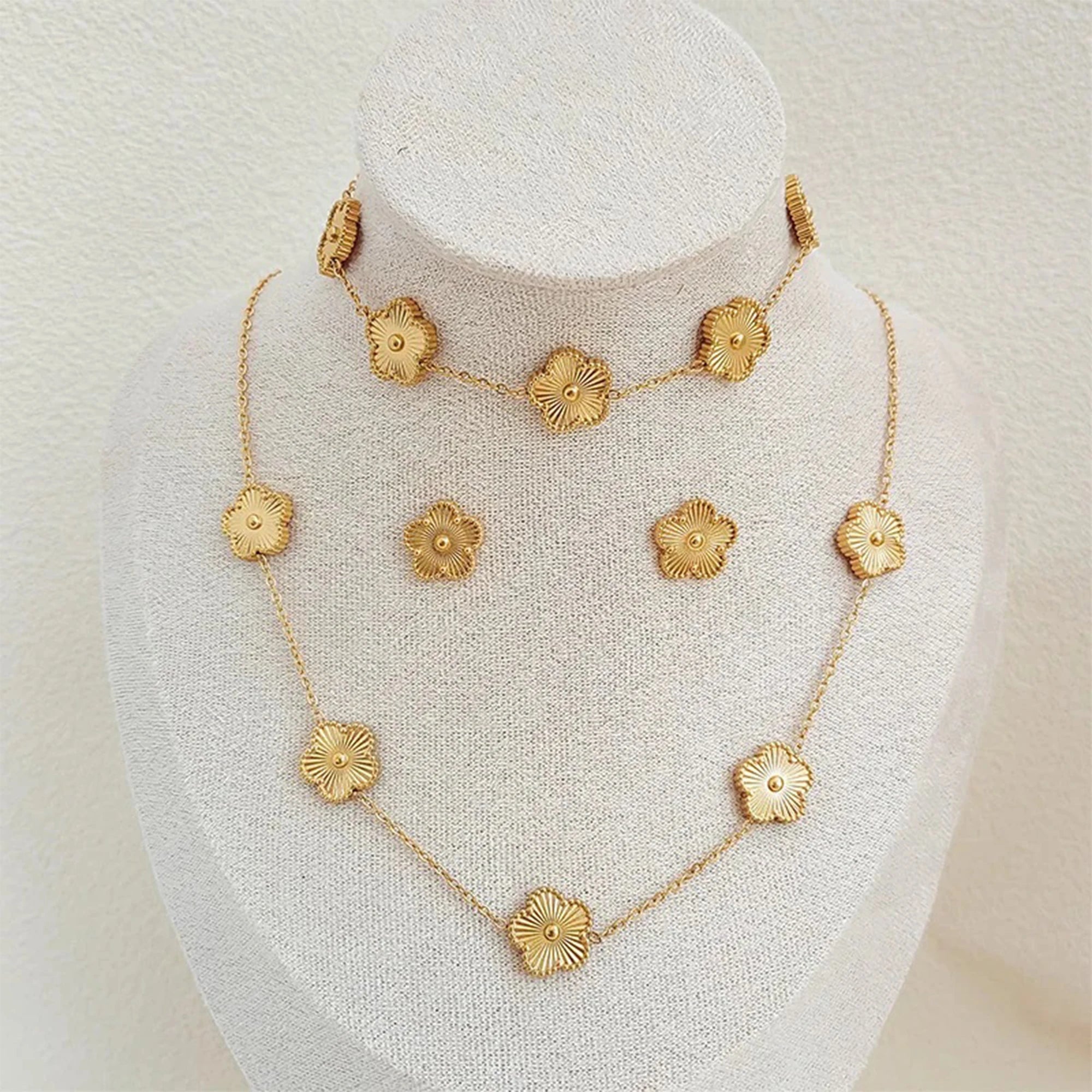 Fleur de Grace – 18K Gold Plated Clover Jewelry Set