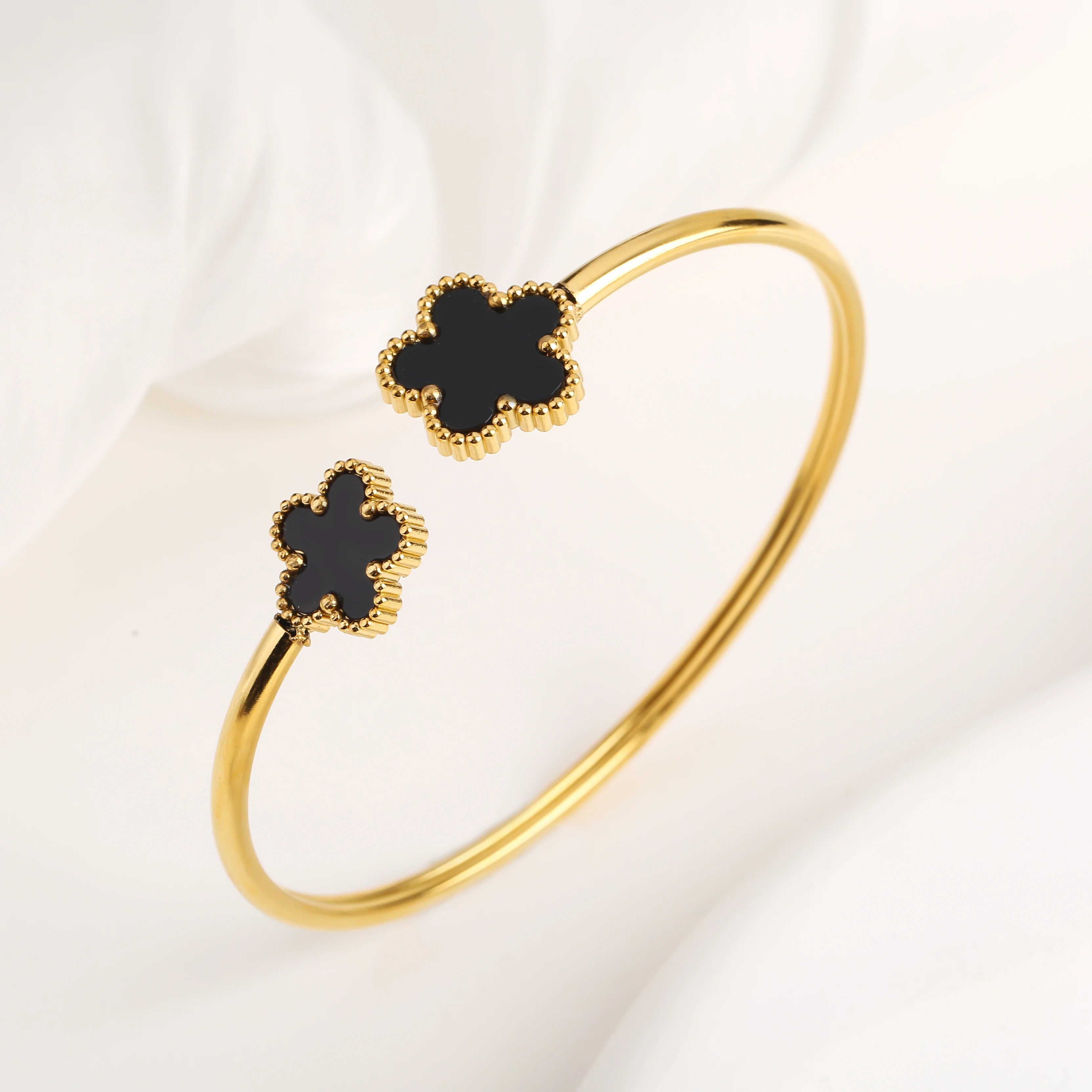 Adjustable Five-Leaf Flower Open Bangle – Gold-Plated Stainless Steel