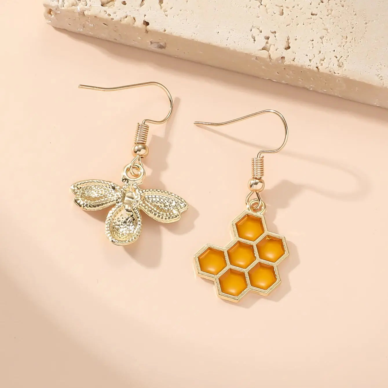 Abeille Dorée – Bee Drop Earrings