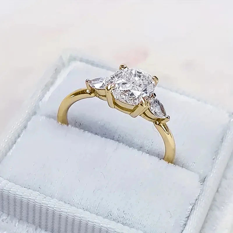 Lumière Ring – Cushion Cut Zircon Elegance