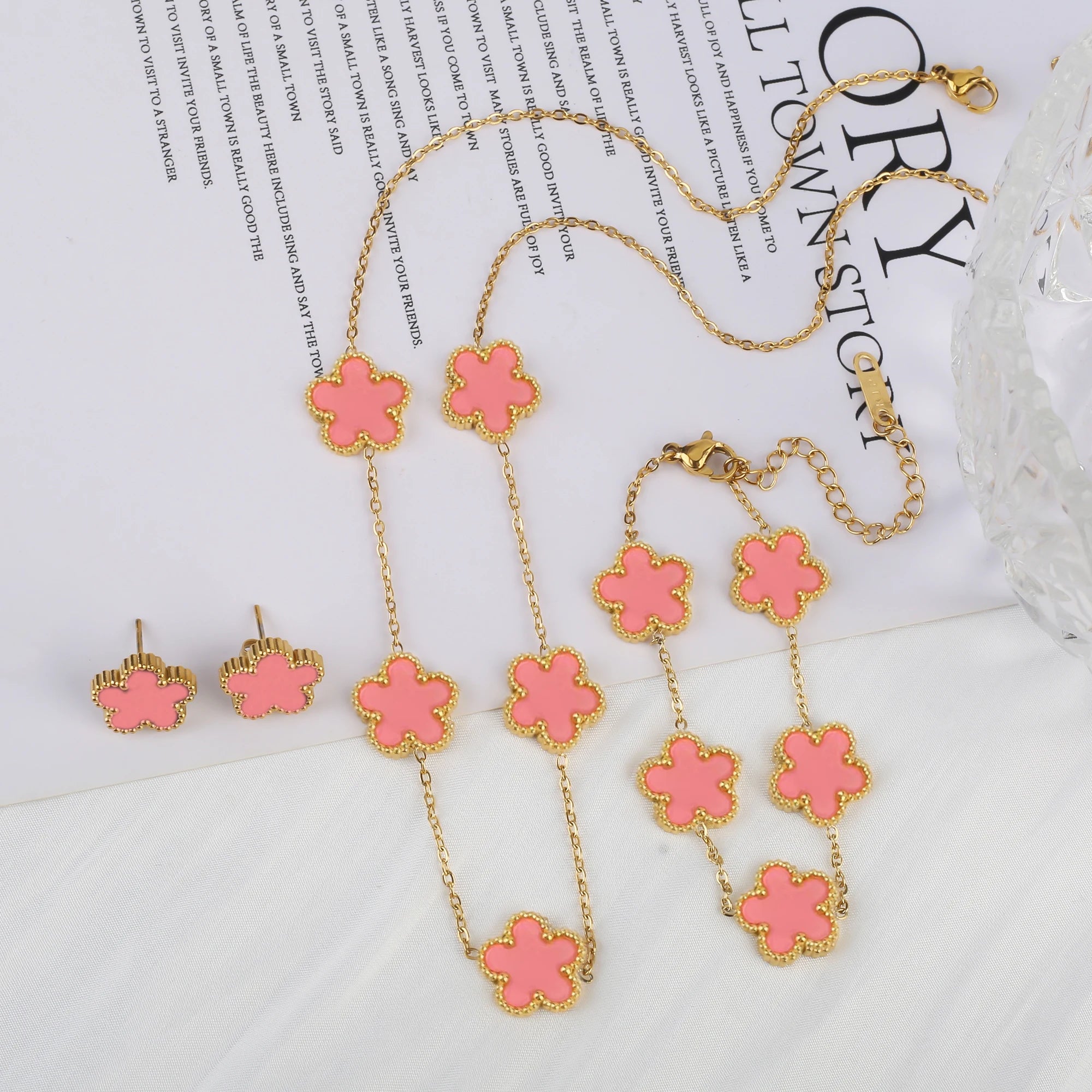 Fleur de Grace – 18K Gold Plated Clover Jewelry Set