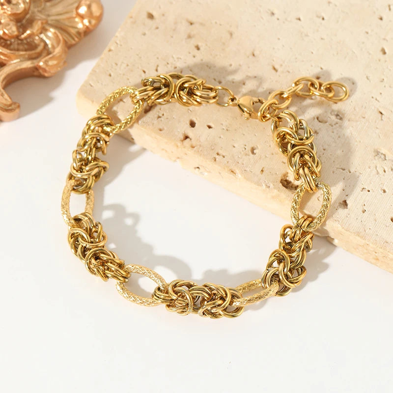 Twisted 316L Stainless Steel Bracelet – 18K Gold Plated for Women