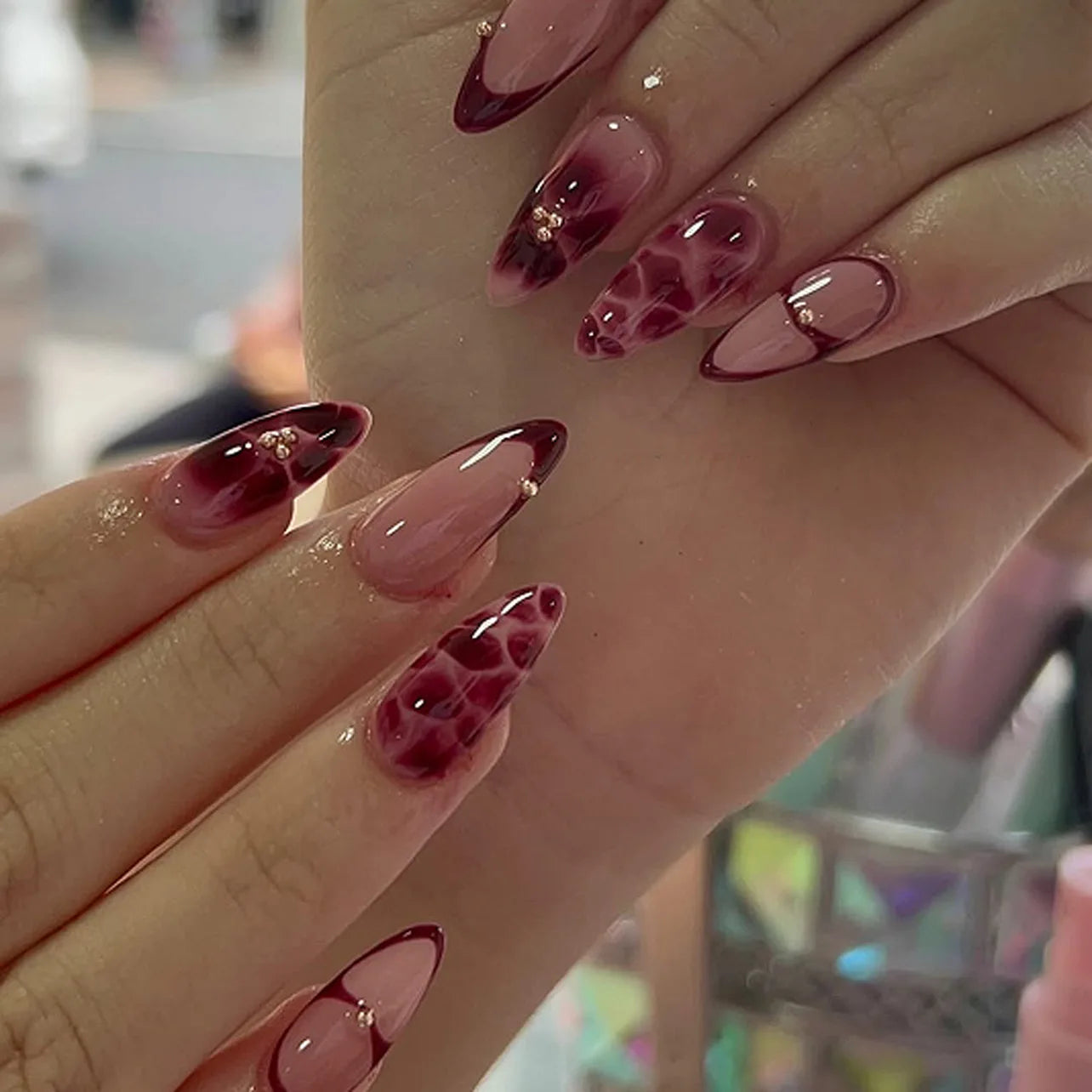 24pcs Matte Almond Press-On Nails with Rose Leaf Design