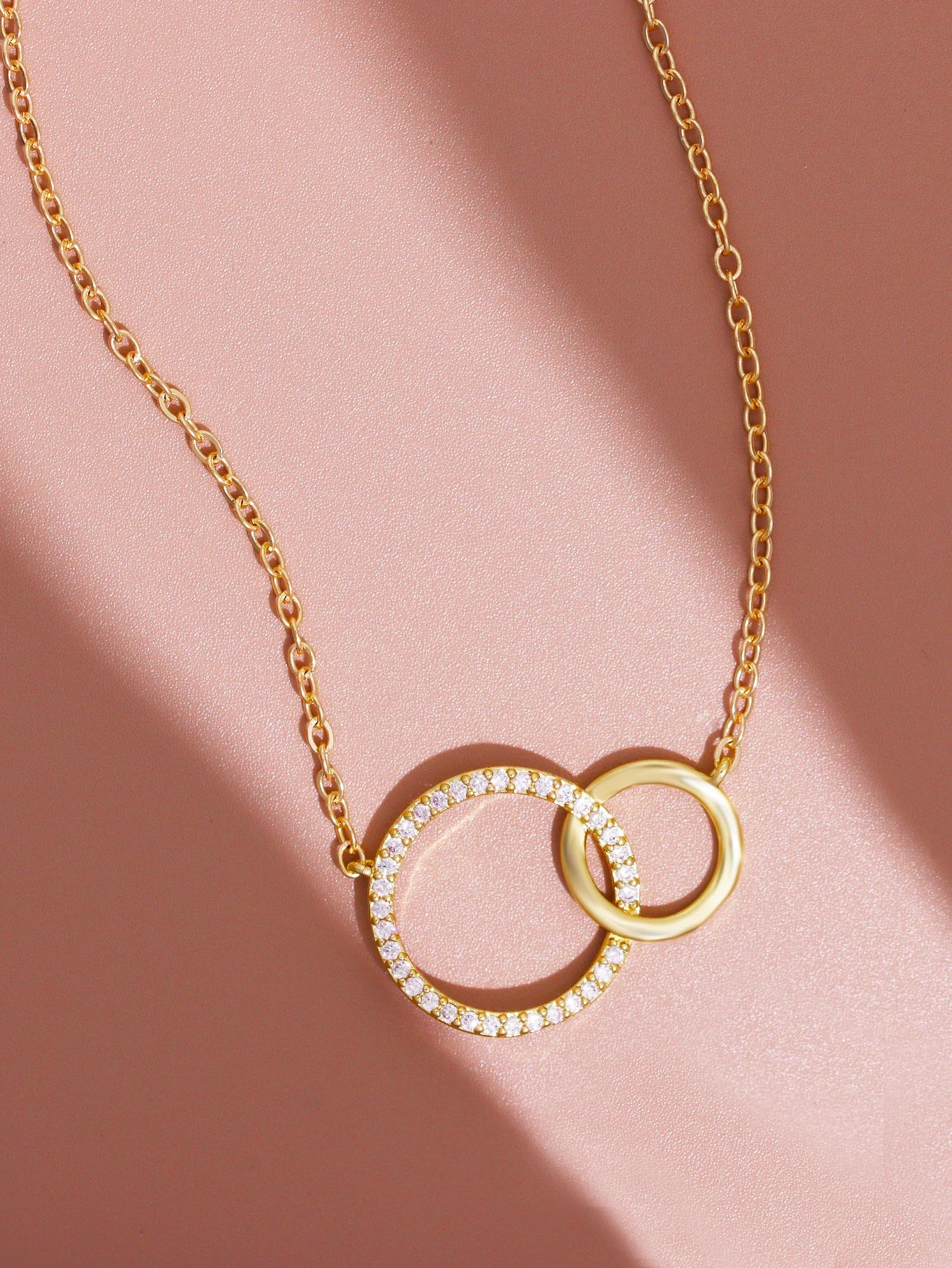 Cercle Duo – Minimalist Pendant Necklace