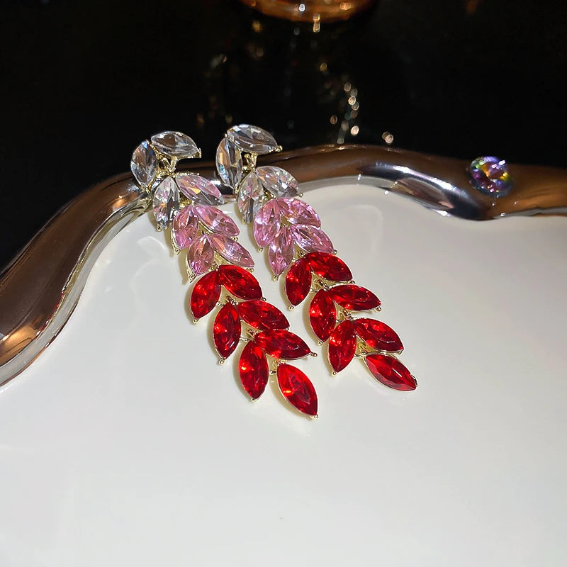 Feuille de Luxe – Leaf Rhinestone Earrings