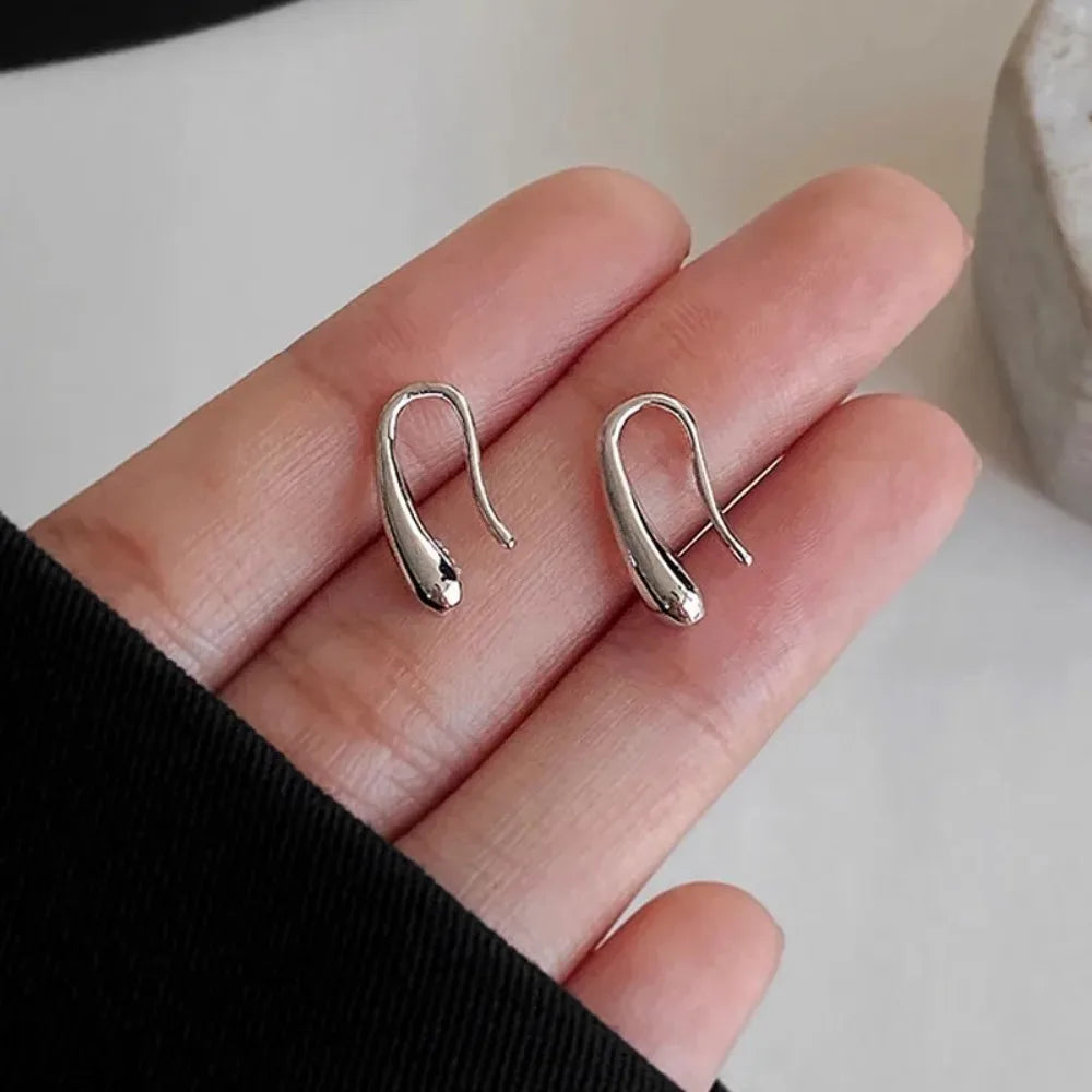 Goutte Argentée – Water Drop Stud Earrings