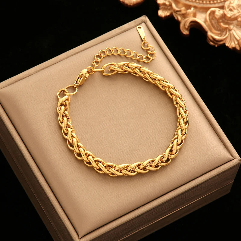 Twisted 316L Stainless Steel Bracelet – 18K Gold Plated for Women