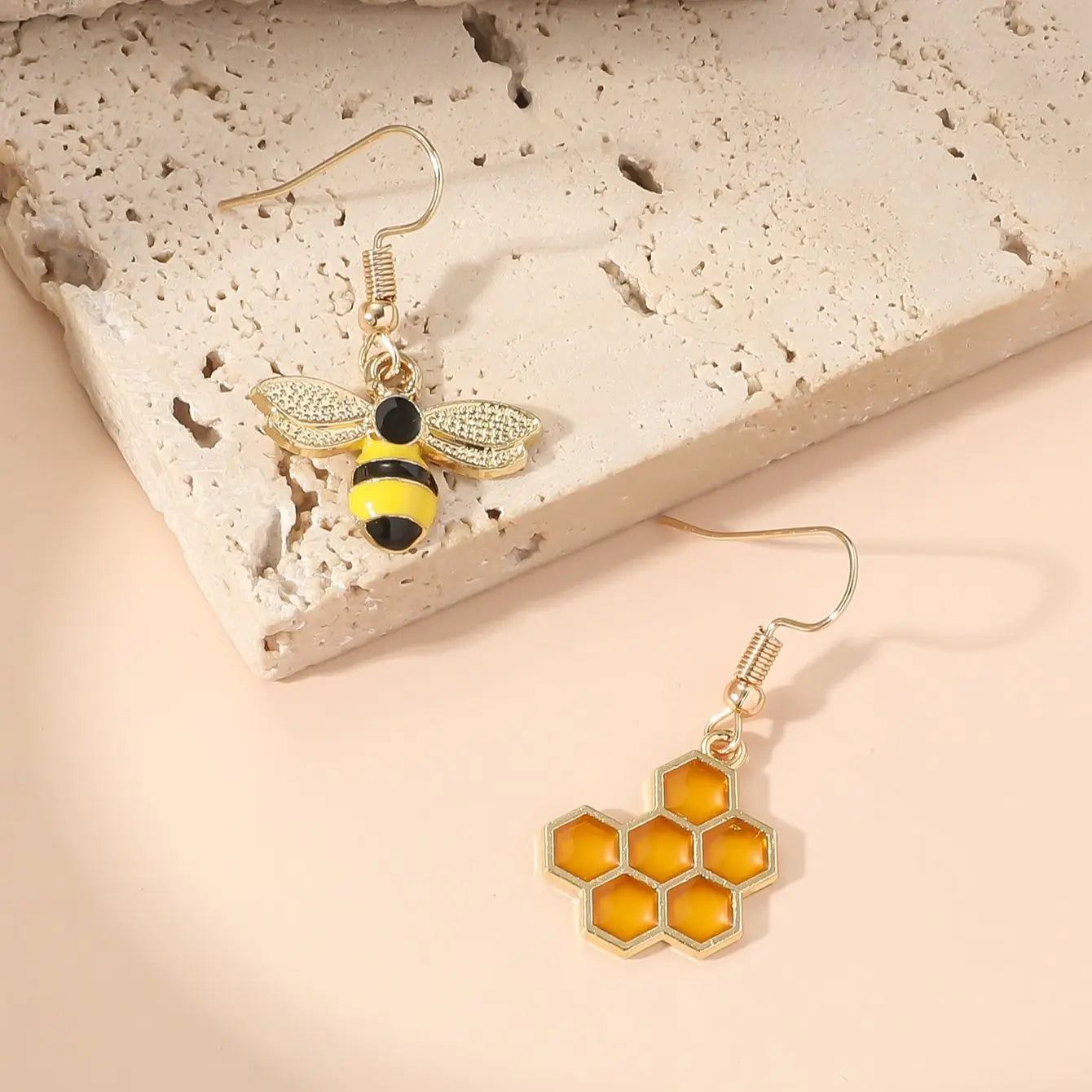 Abeille Dorée – Bee Drop Earrings