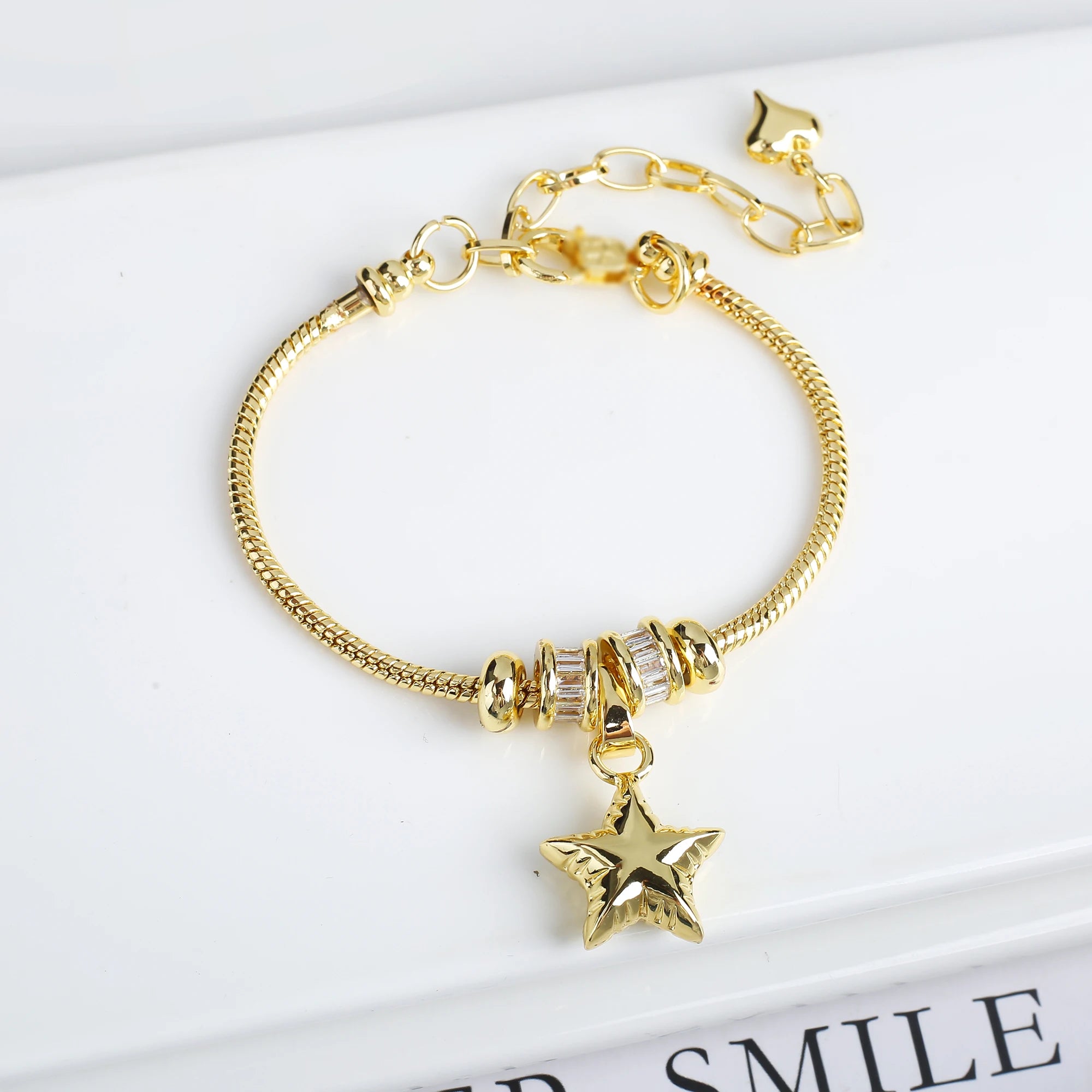 5-Leaf Clover Woven Chain Bracelet – Women’s Luxury Jewelry