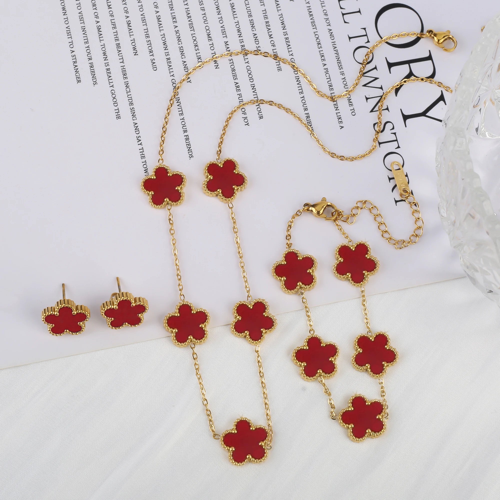 Fleur de Grace – 18K Gold Plated Clover Jewelry Set